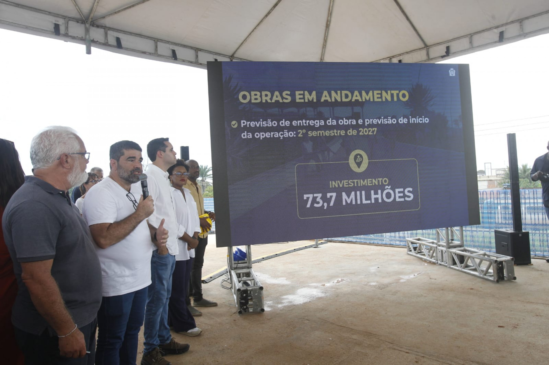 Prefeito Eduardo Cavaliere visita as obras do novo Terminal BRT Bairro Imperial Santa Cruz - Reginaldo Pimenta / Agência O Dia