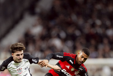 Flamengo empata com o Corinthians em jogo marcado por polêmicas