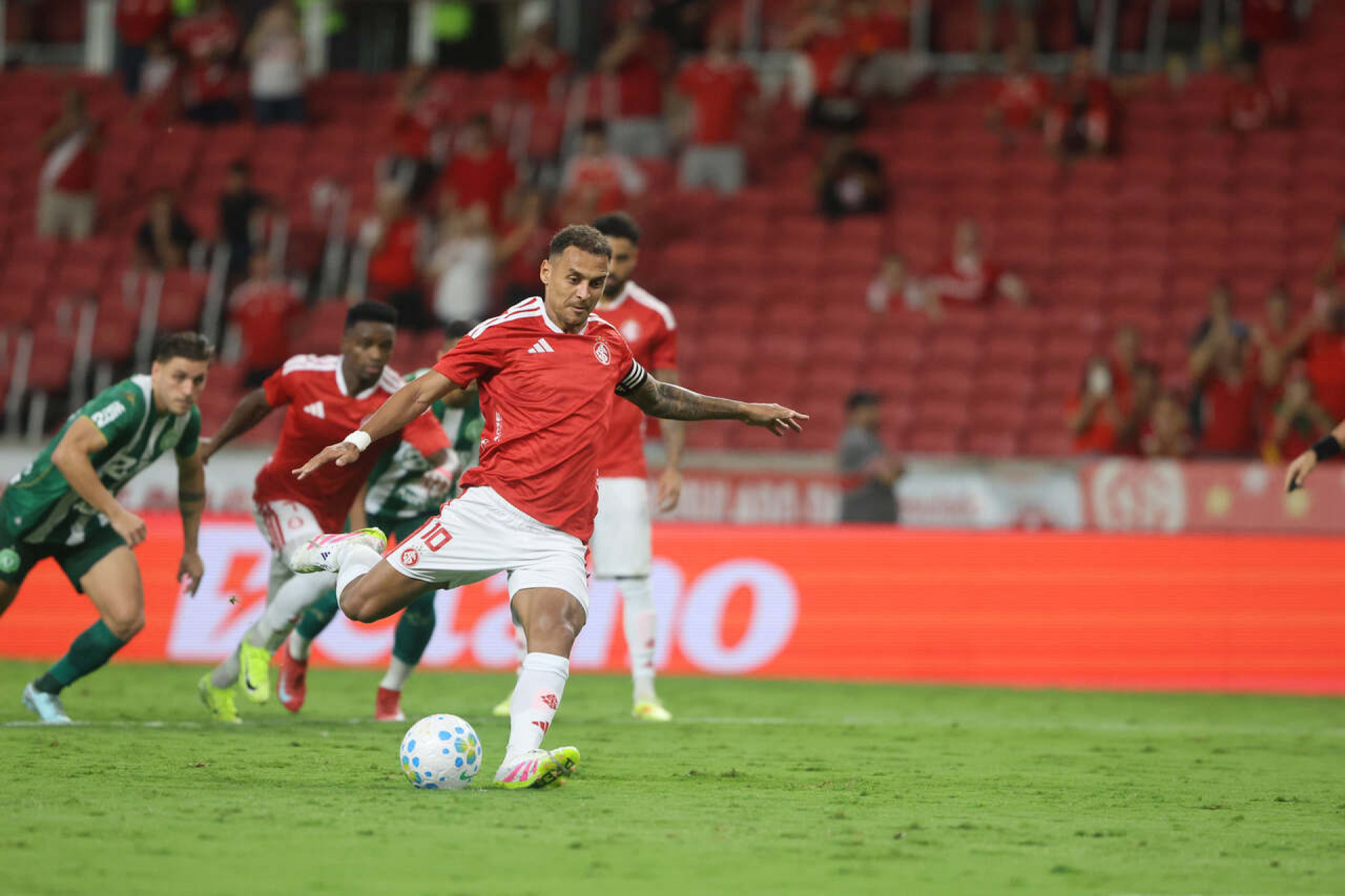 Alan Patrick destaca 1&ordf; vit&oacute;ria do Internacional no Beira-Rio: “Nossa arma”
