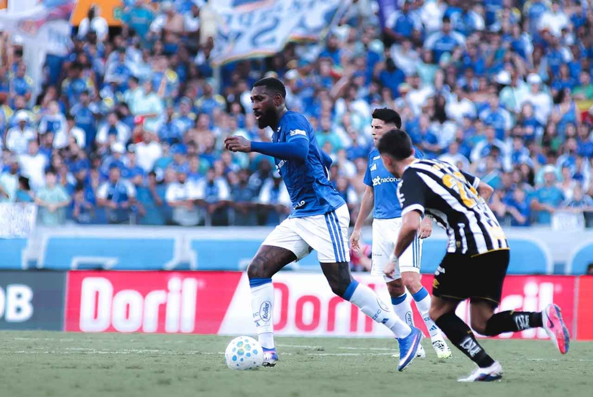 Interino aponta que alta expectativa gerou press&atilde;o no Cruzeiro: “Pandem&ocirc;nio”