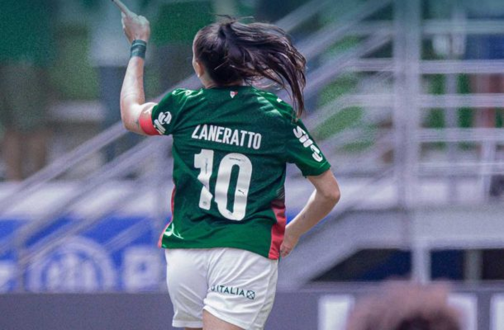 Palmeiras atropela o Vit&oacute;ria e se mant&eacute;m 100% no Brasileiro feminino