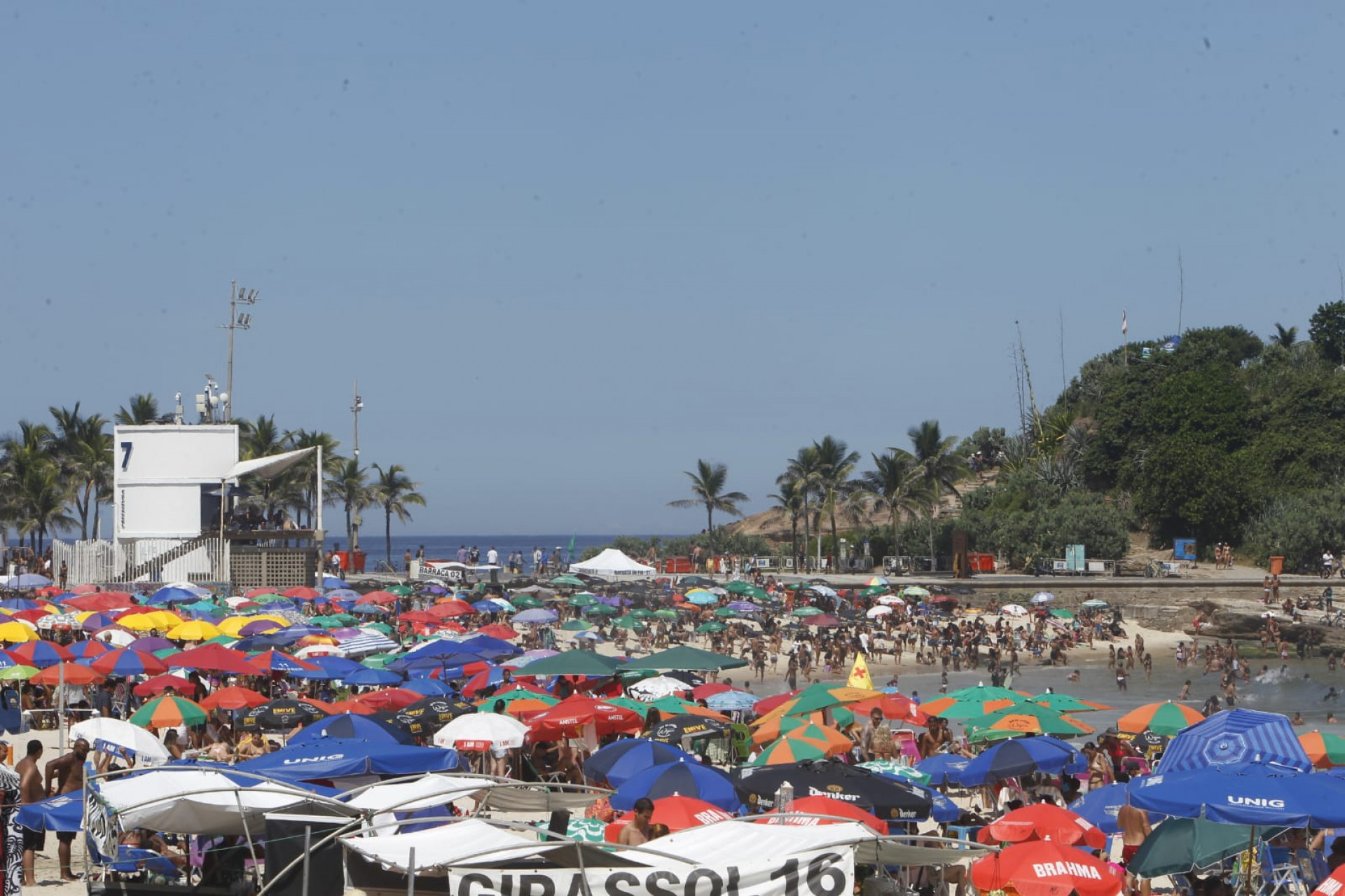 Deu praia! Orla de Ipanema e do Arpoador, na Zona Sul, ficam lotadas, neste domingo (22) - Reginaldo Pimenta / Agência O Dia