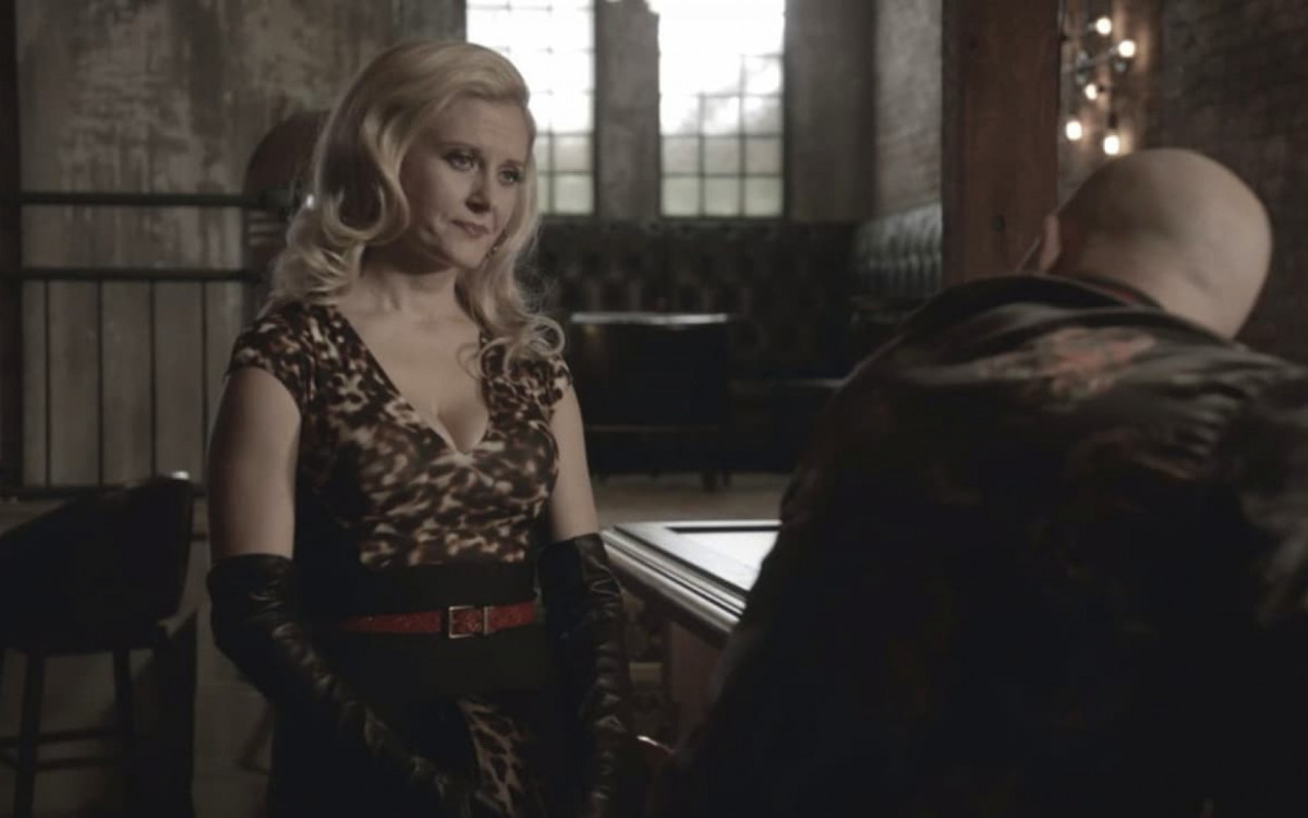 Atriz Carrie Anne Fleming é conhecida por papéis em séries como 'Supernatural' e 'iZombie' - Reprodução/ internet