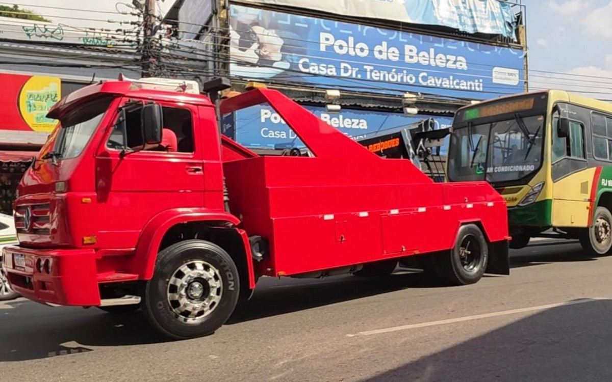 Comissão de Transportes da Alerj autua 10 ônibus interestaduais