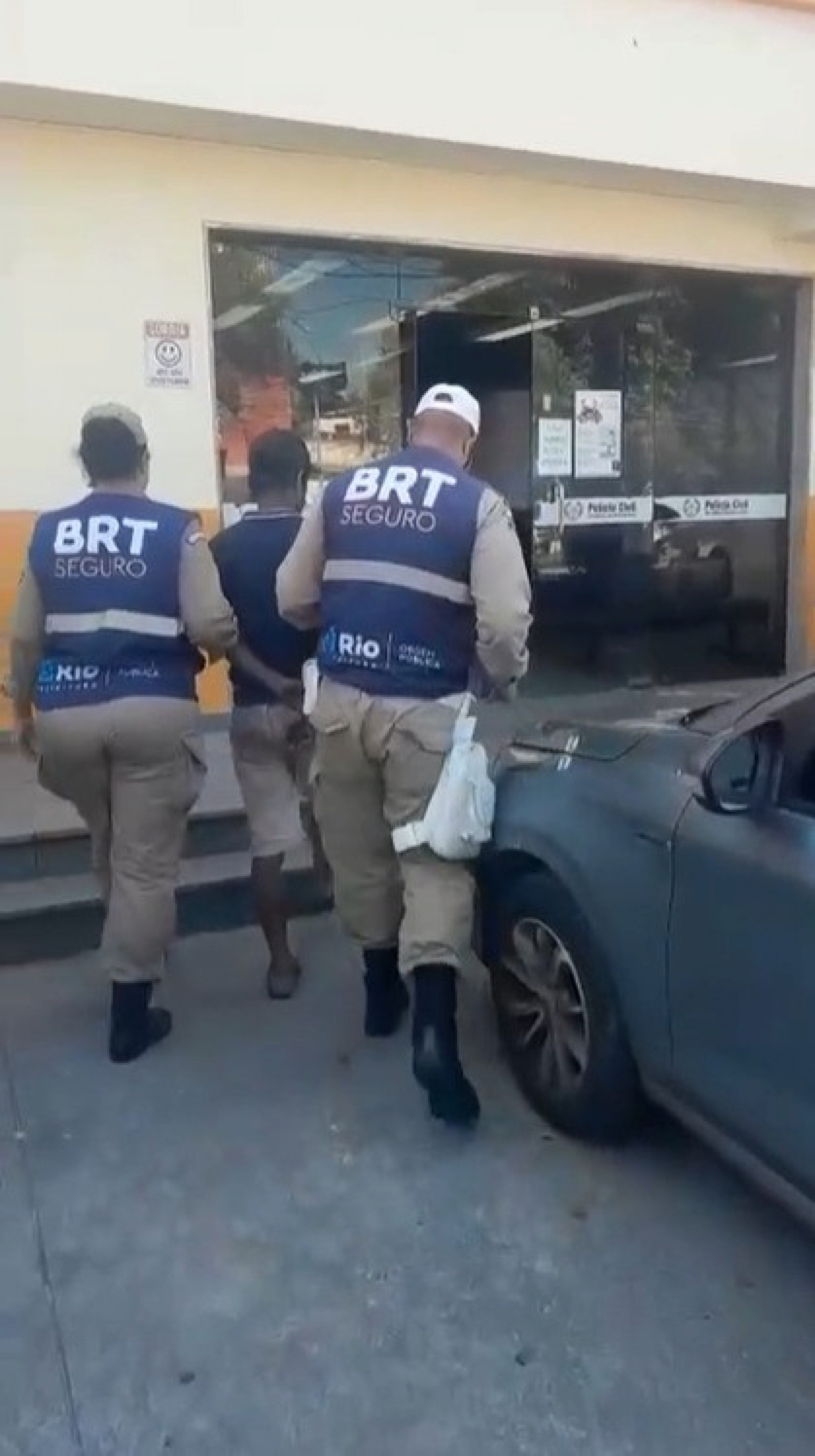 Homem foi encaminhado à 22ª DP (Penha) - Reprodução / Seop