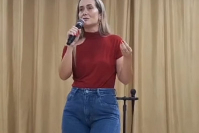 A mulher continua desamparada