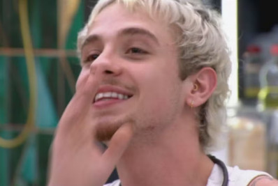 Climão! Juliano Floss chama Marciele de 'talarica' durante briga