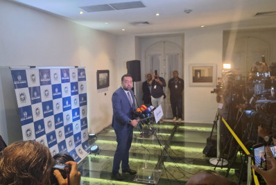 De olho no Senado, Cláudio Castro oficializa renúncia ao Governo: 'Saio de cabeça erguida'