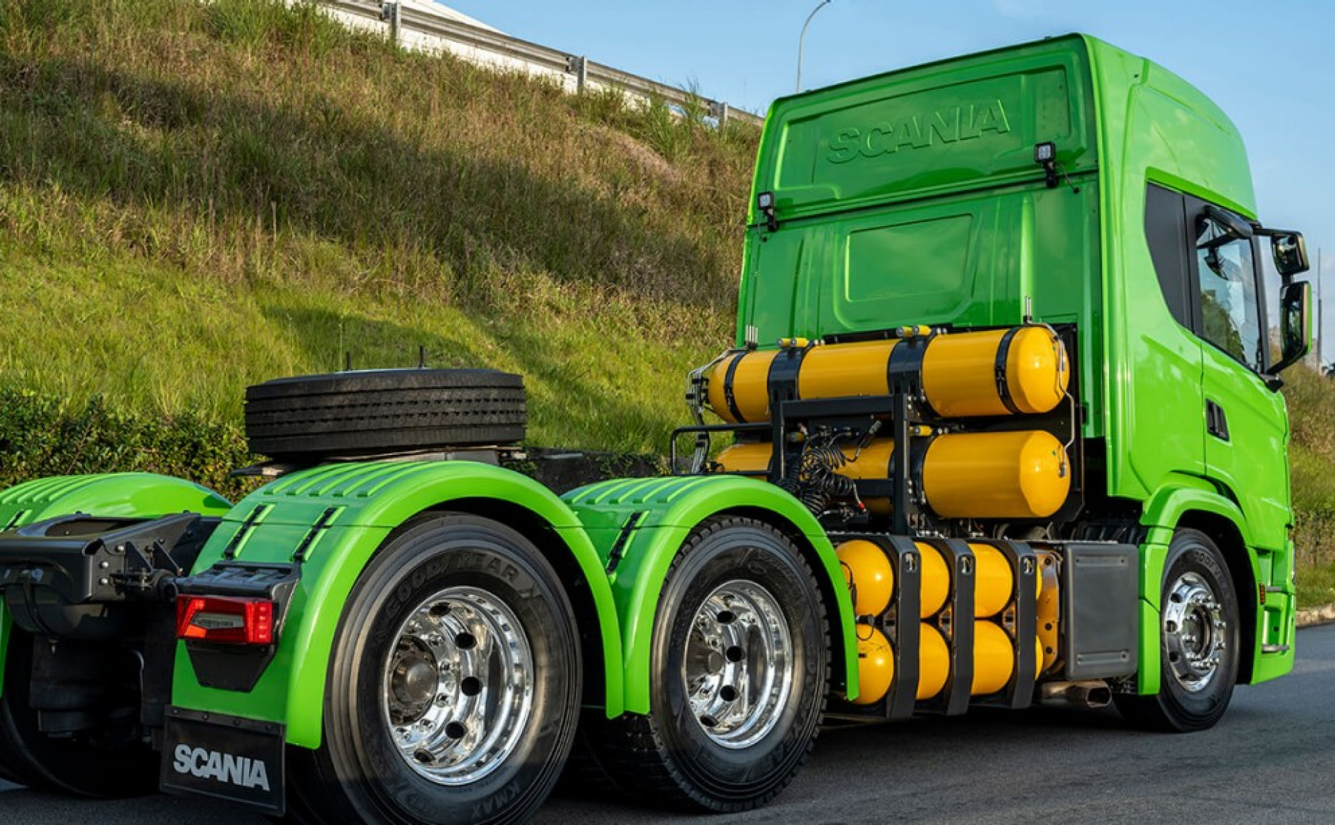 Abegás pede ao governo para zerar PIS/Cofins de caminhões a GNV como em 2023