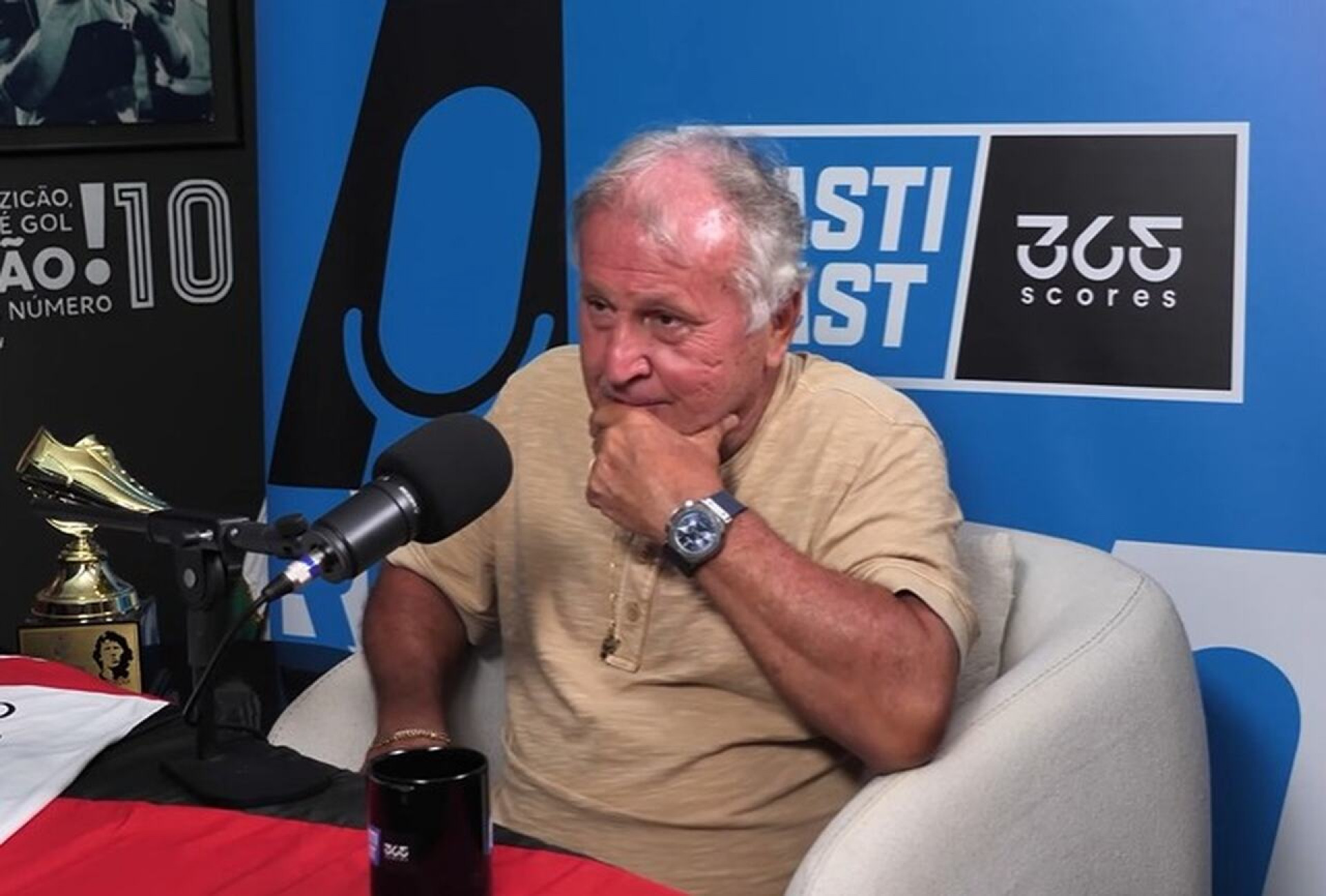 Zico comenta n&atilde;o ida de Neymar &agrave; Sele&ccedil;&atilde;o e sa&iacute;da de Filipe Lu&iacute;s do Flamengo