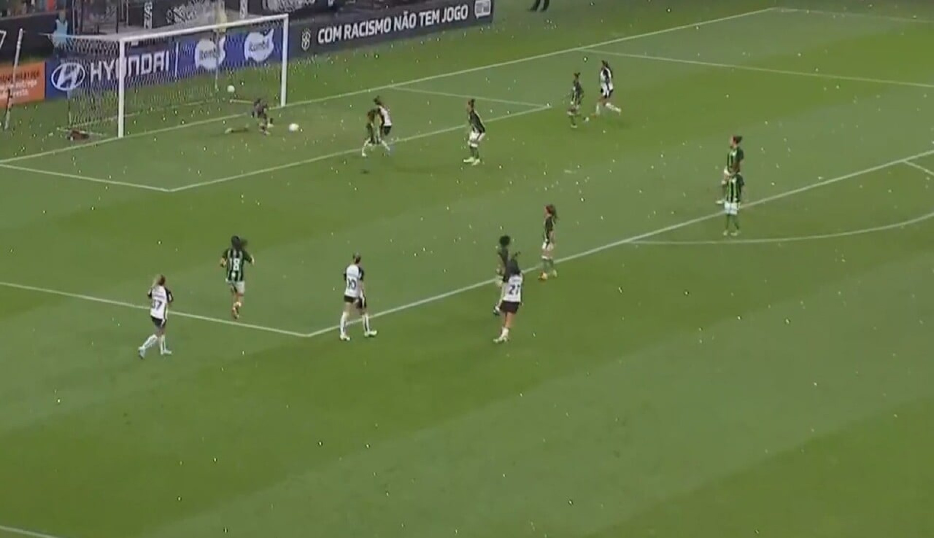 Corinthians goleia lanterna Am&eacute;rica-MG  pelo Brasileiro feminino