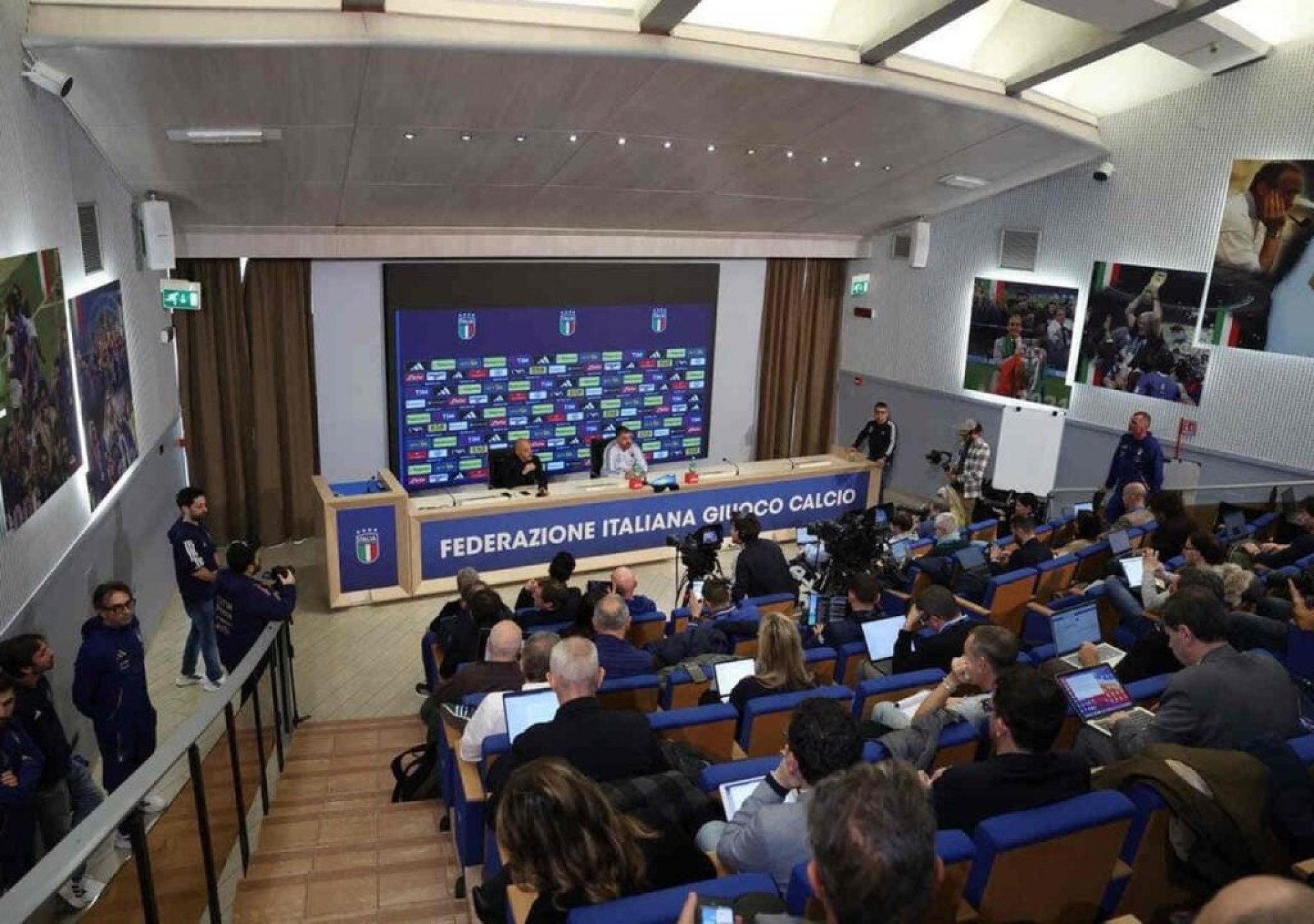 Gattuso faz pedido para jogadores da It&aacute;lia antes da repescagem: “Serenidade”