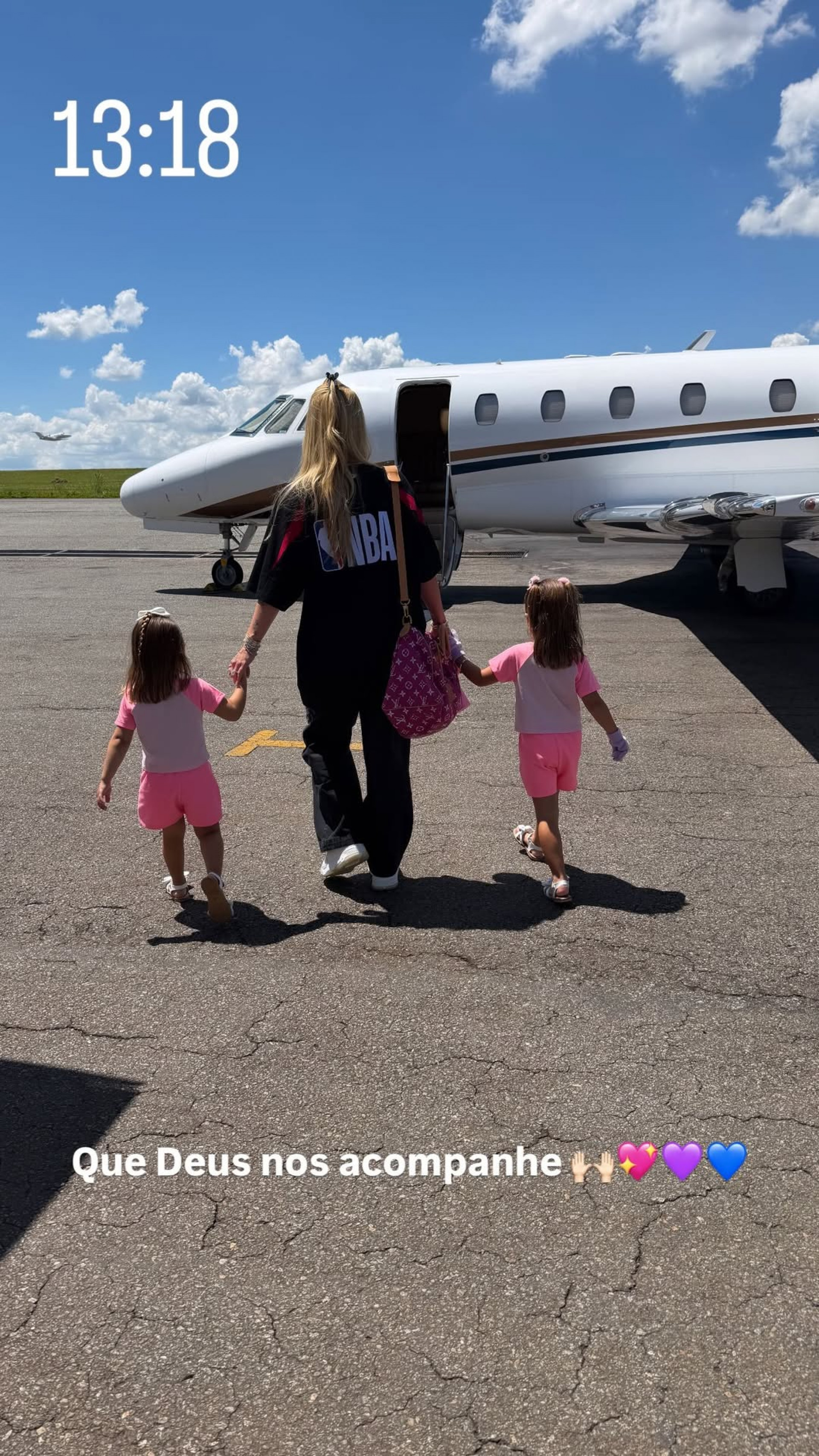 Zé Felipe empresta avião para Virginia viajar com as filhas  - Reprodução / Instagram