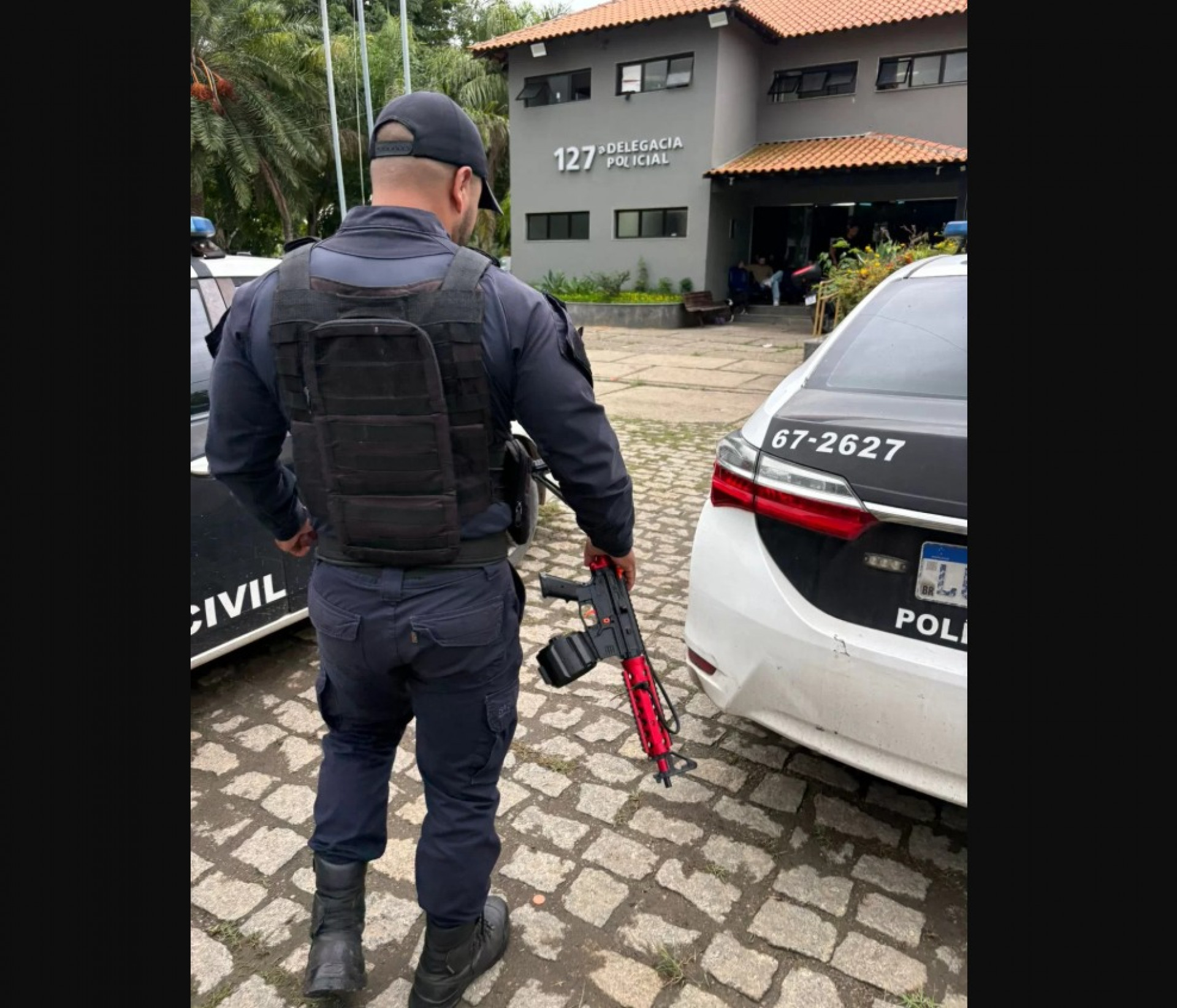 Polícia segue apurando a origem dos materiais apreendidos.
 - Reprodução