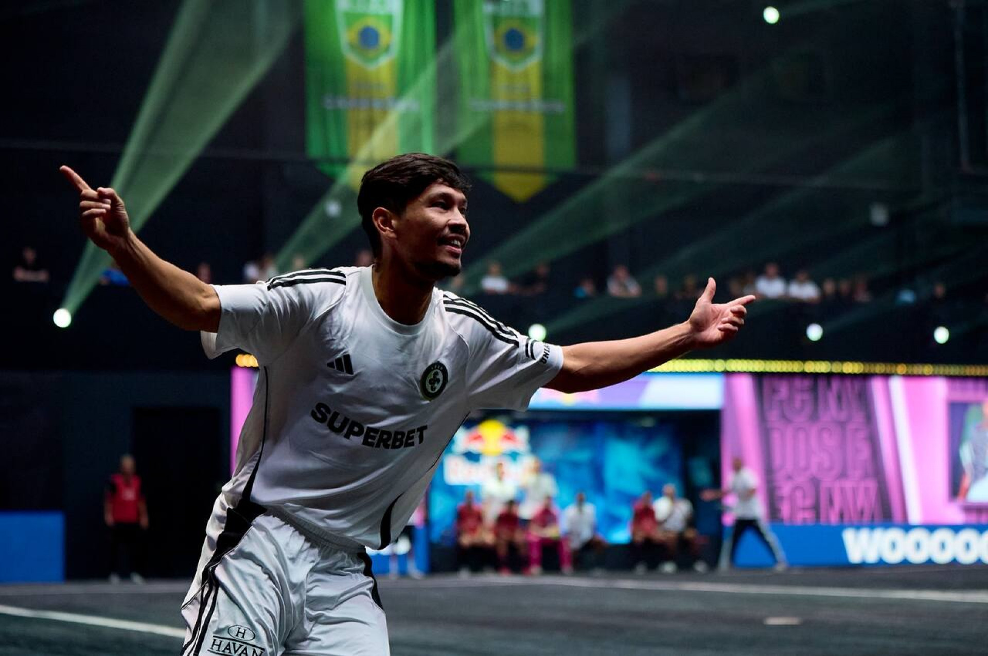 Loud vence a primeira na Kings League e aumenta press&atilde;o no Nyvelados