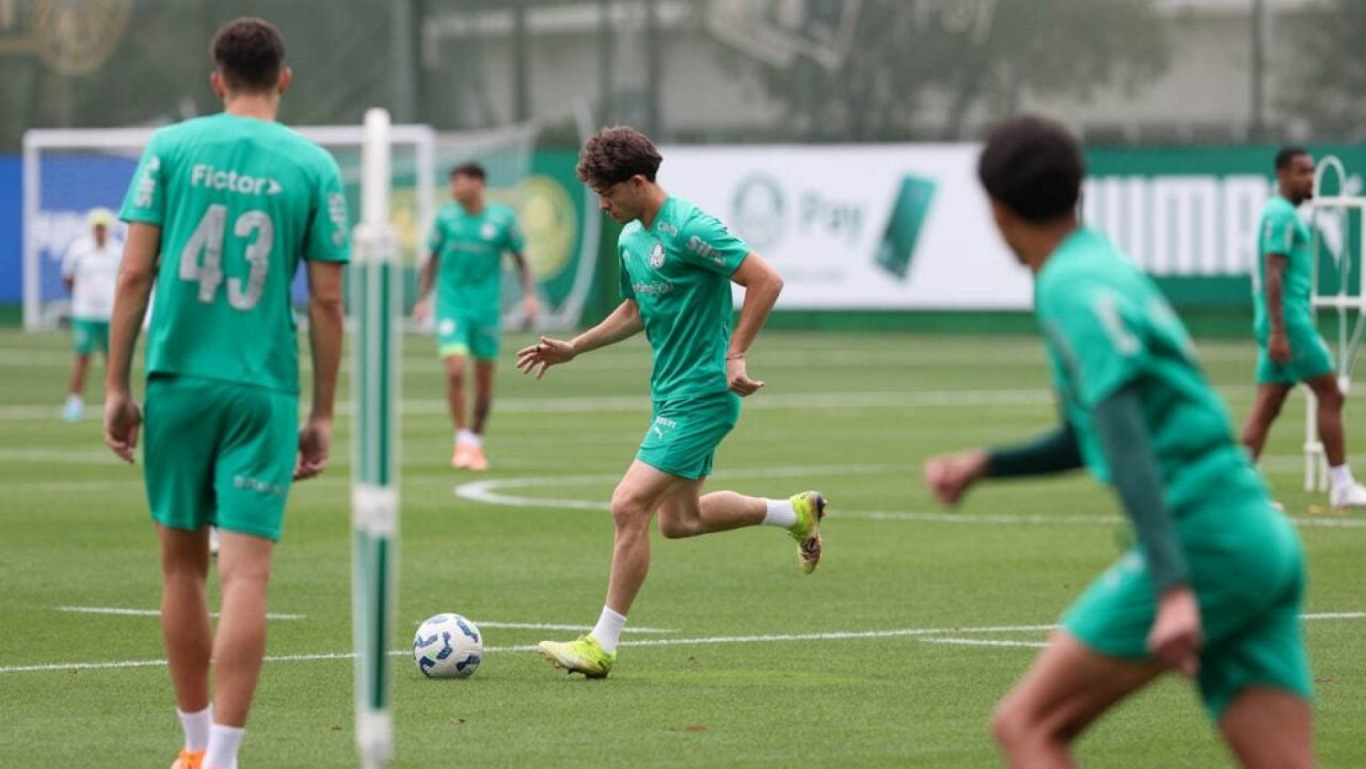 Giay &eacute; convocado por amistosos por Scaloni para amistosos da Argentina