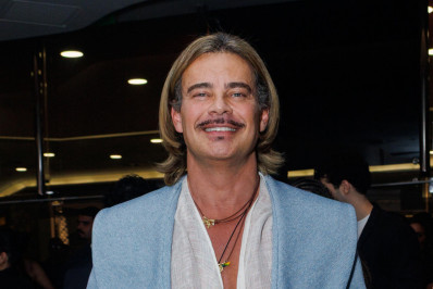 Famosos agitam noite de premiação da internet em São Paulo; veja quem passou por lá