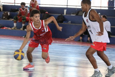 Prefeitura de Maricá incentiva o esporte com a prática de Basquete