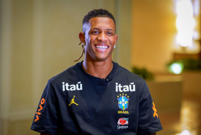 De volta à Seleção, Danilo se vê mais preparado e celebra fase no Botafogo