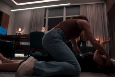 Três Graças: Gerluce dá surra em Arminda e movimenta a web