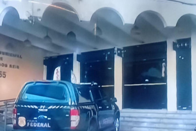 Gabinete de vereador em Angra é alvo de operação da Polícia Federal