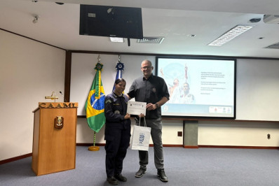 Faixa-preta Carino volta à Marinha com palestra sobre prevenção à dependência química