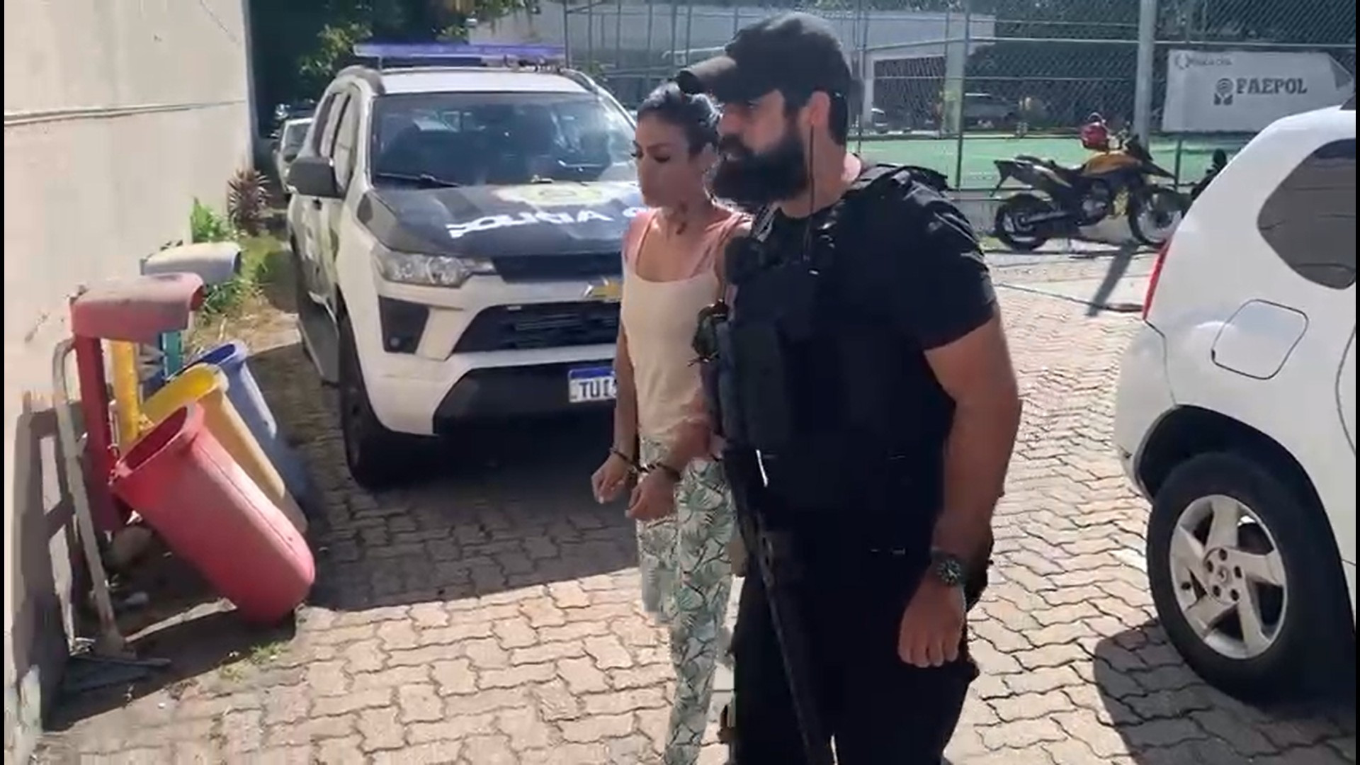 'Mulher-Gato' é presa na Barra da Tijuca