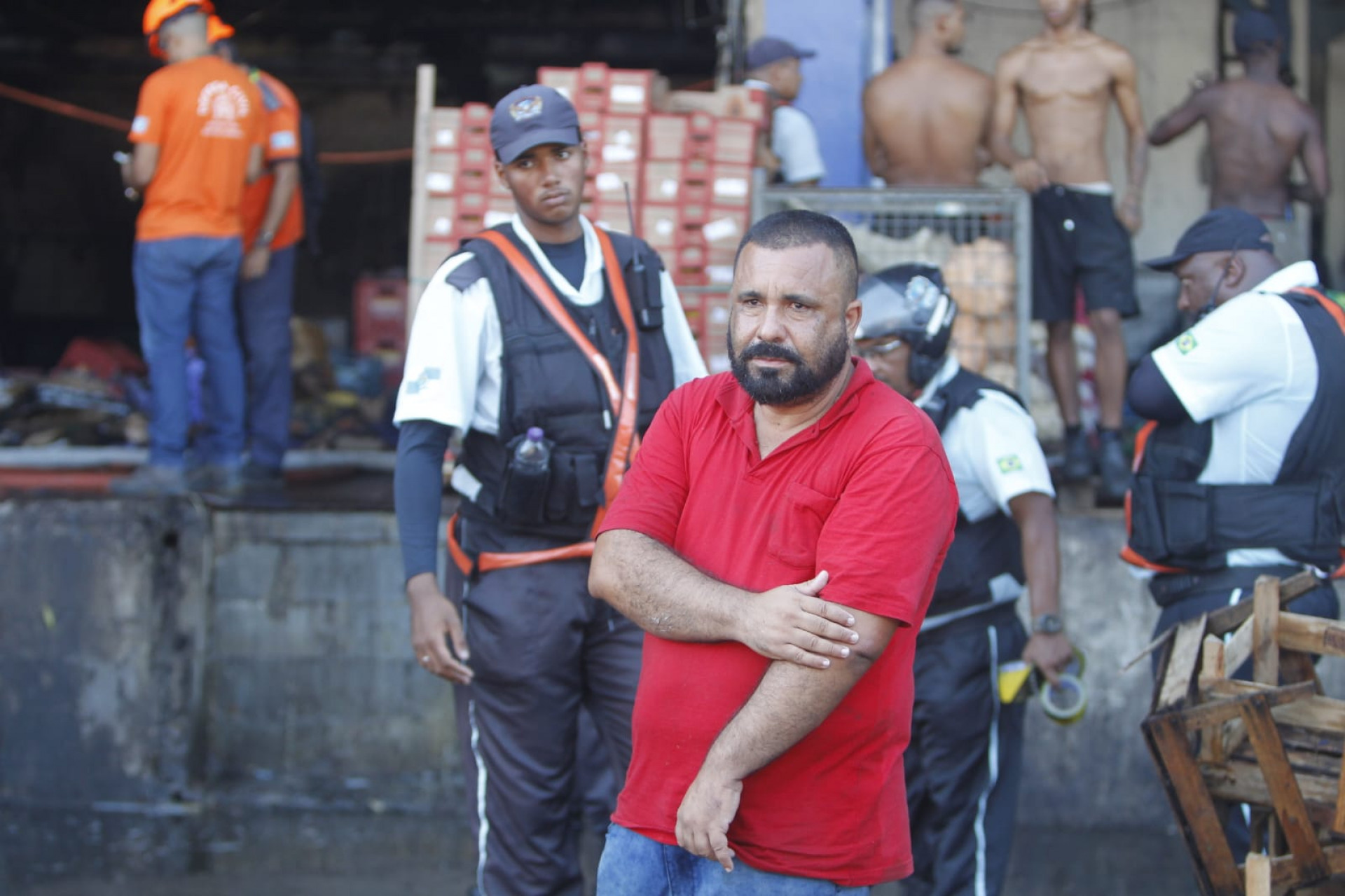 Incêndio destruiu galpão da Ceasa, em Irajá, nesta terça-feira (24) - Reginaldo Pimenta / Agência O Dia