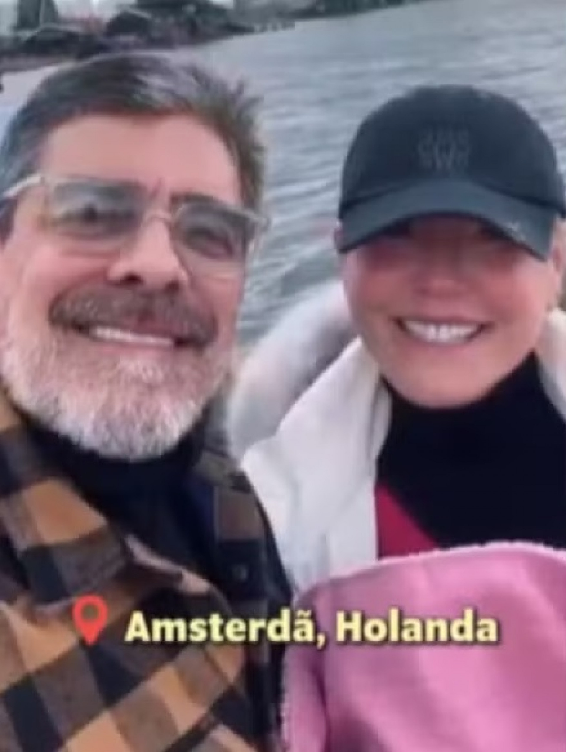 Xuxa publica vídeo de viagem com Junno e detalha novo show