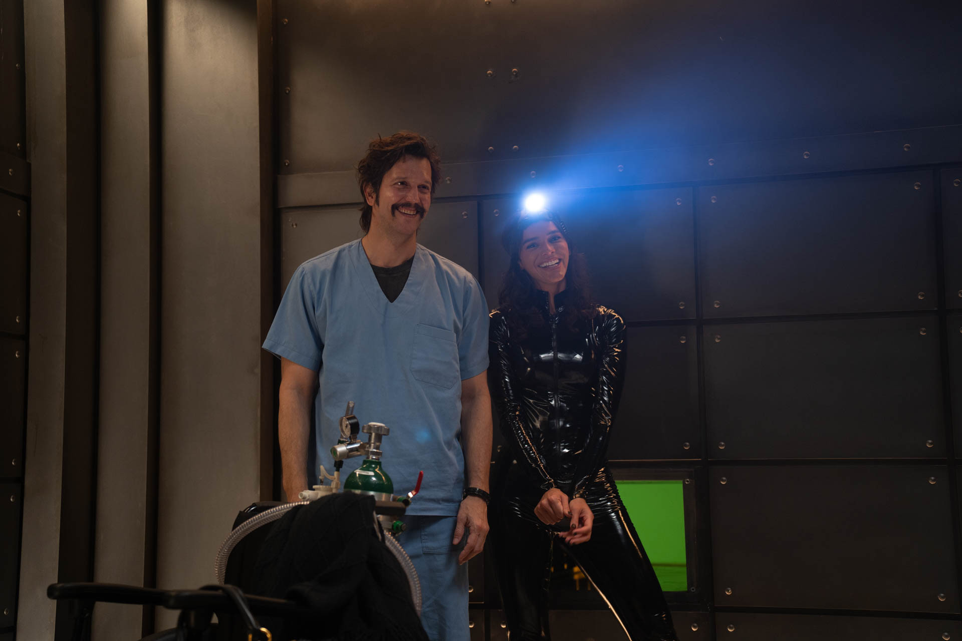 'Velhos Bandidos': Sid (Vladimir Brichta) e Nancy (Bruna Marquezine) - Divulgação