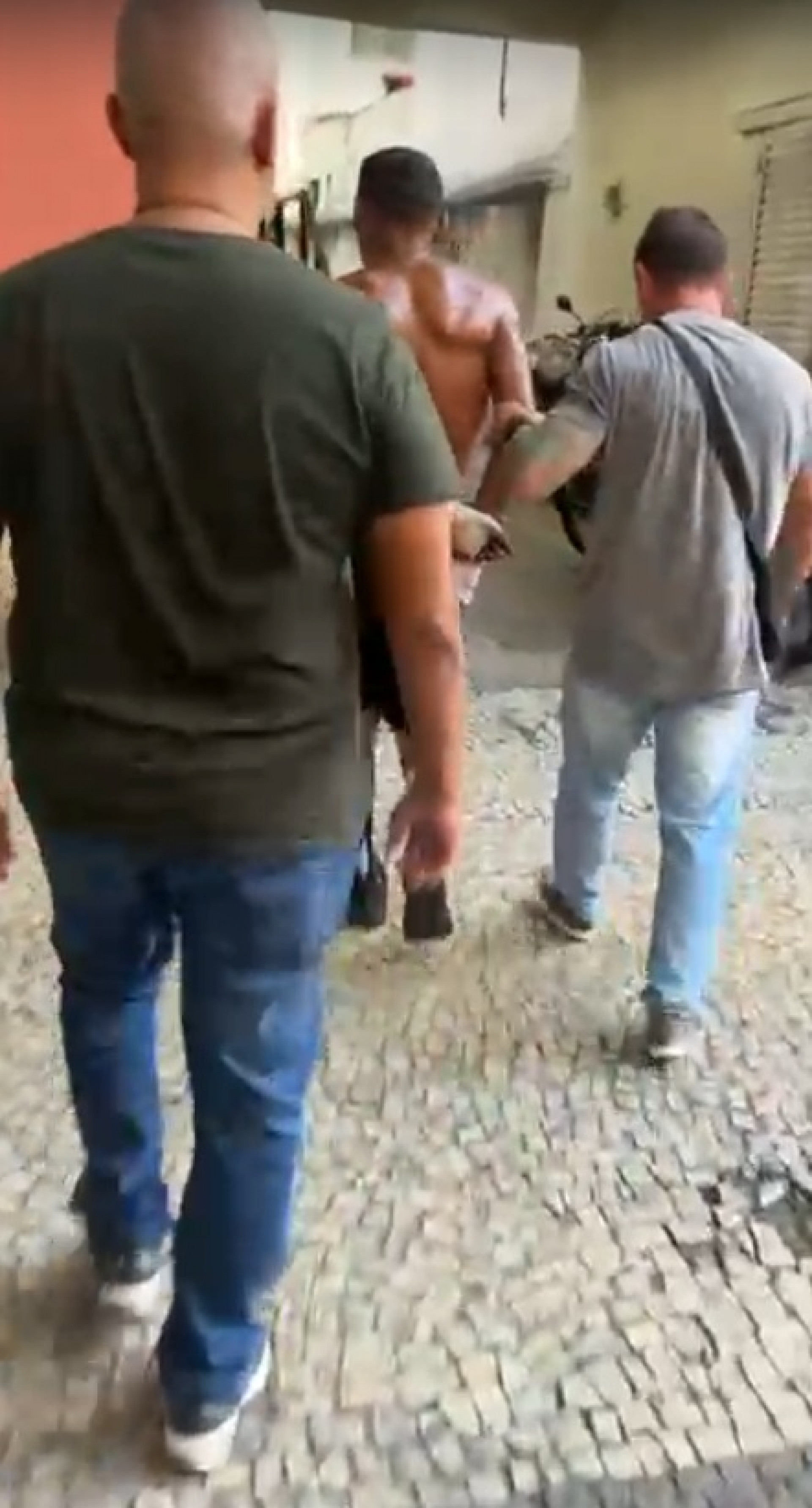 Homem é detido suspeito de estuprar menina de 11 anos em Copacabana