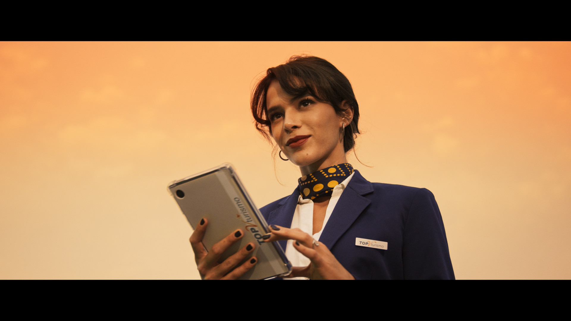 Bruna Marquezine interpreta Nancy na comédia de ação 'Velhos Bandidos' - Divulgação