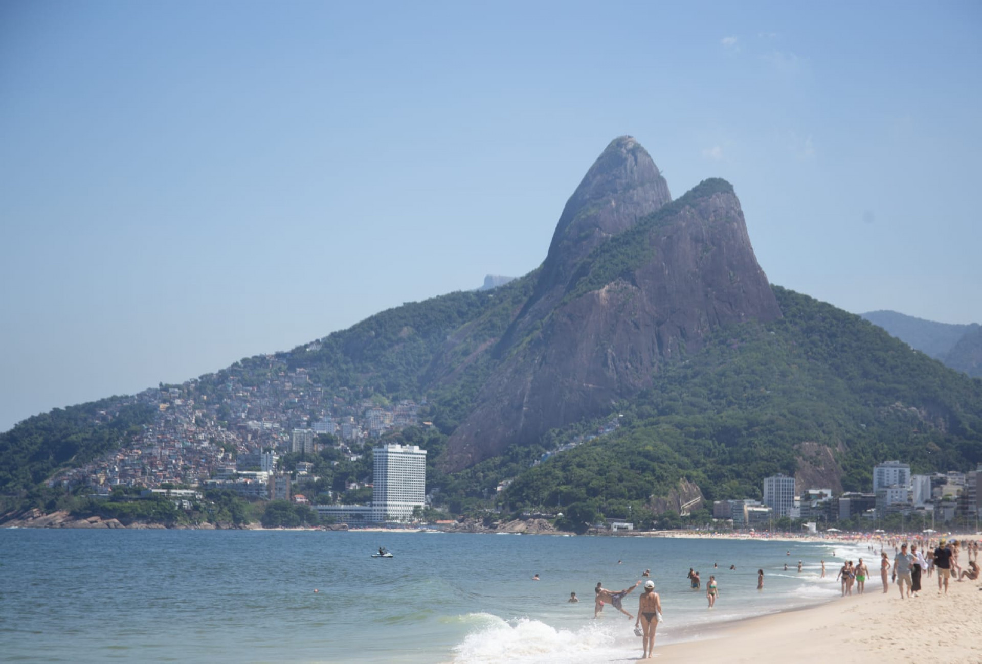 Movimentação na praia de Ipanema, Zona Sul do Rio - Érica Martin / Agência O Dia 