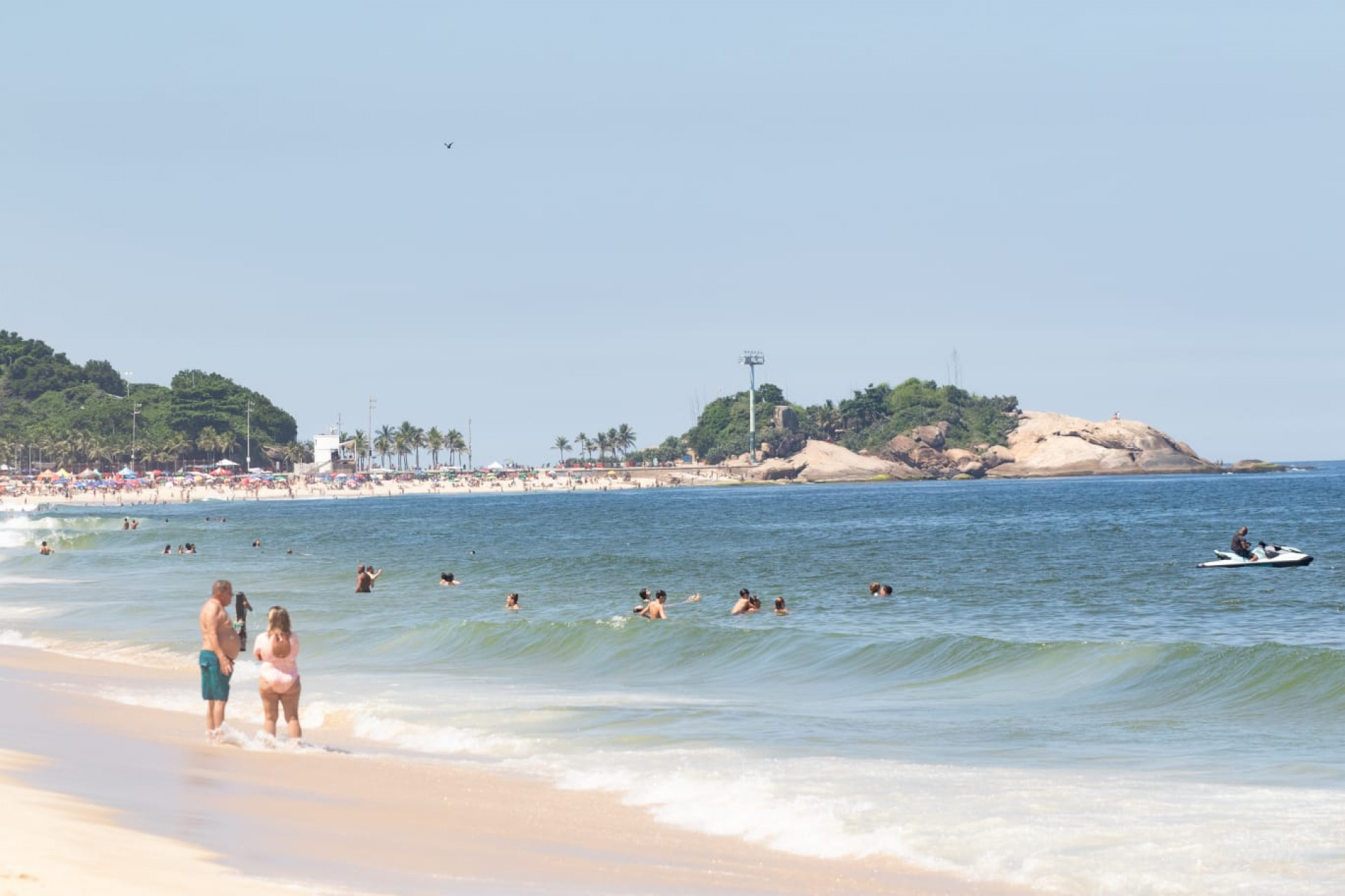 Movimentação na praia de Ipanema, Zona Sul do Rio - Érica Martin / Agência O Dia 