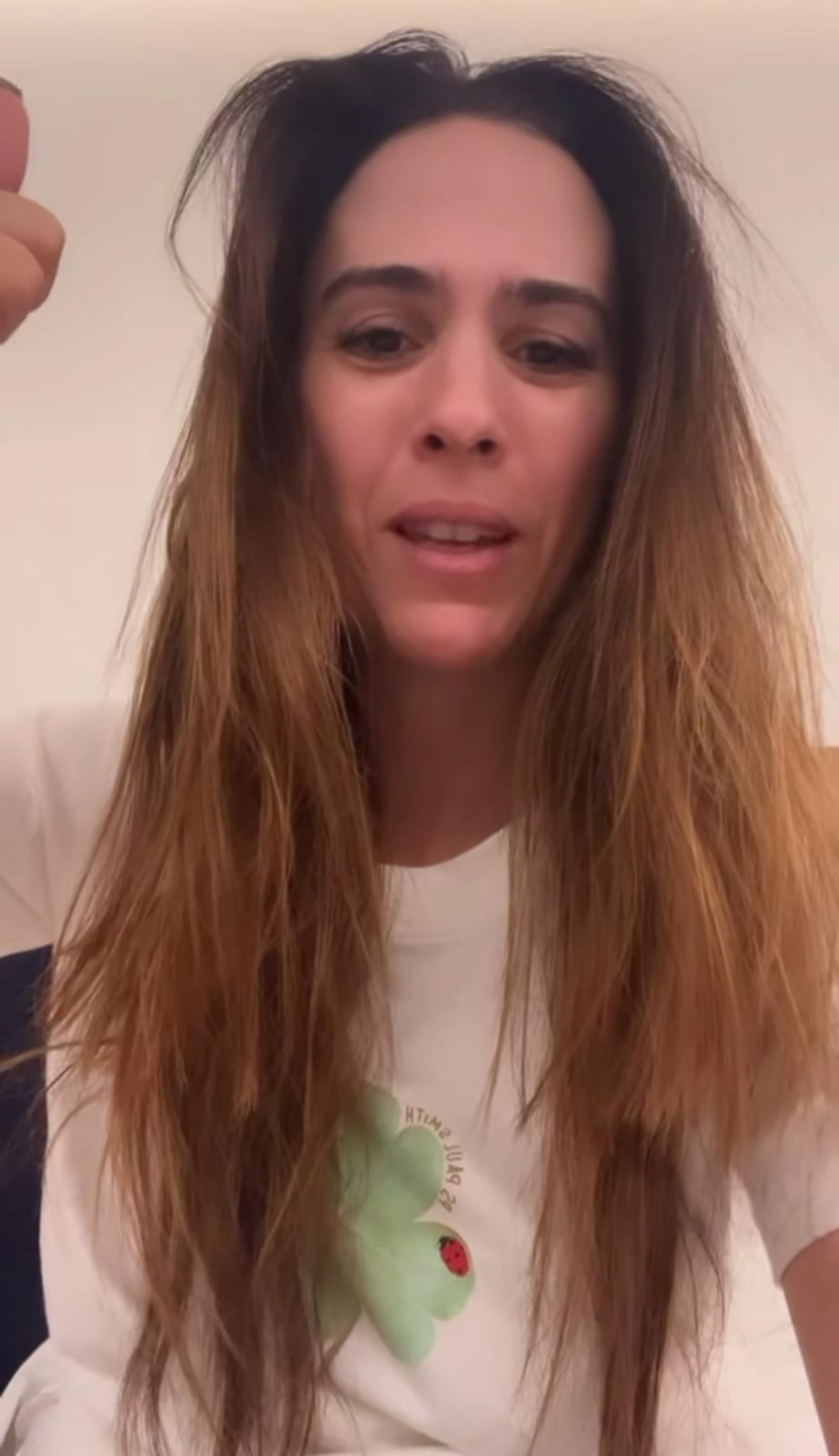 Tata Werneck mostra cabelo torto após cortá-lo sozinha - Reprodução de vídeo / Instagram