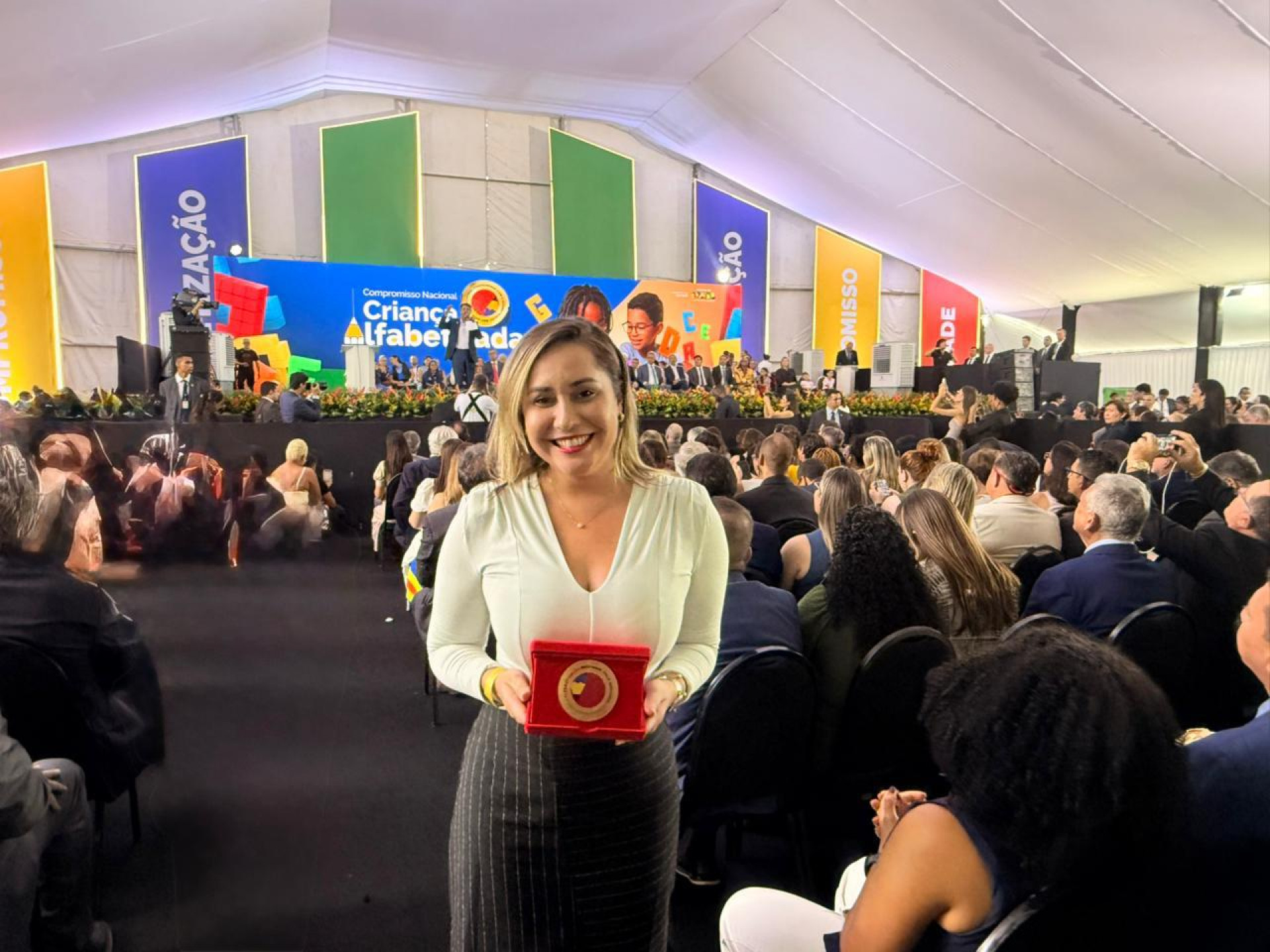 Araruama conquista Selo Ouro pela primeira vez na alfabetiza&ccedil;&atilde;o. - Reprodu&ccedil;&atilde;o/ Ascom