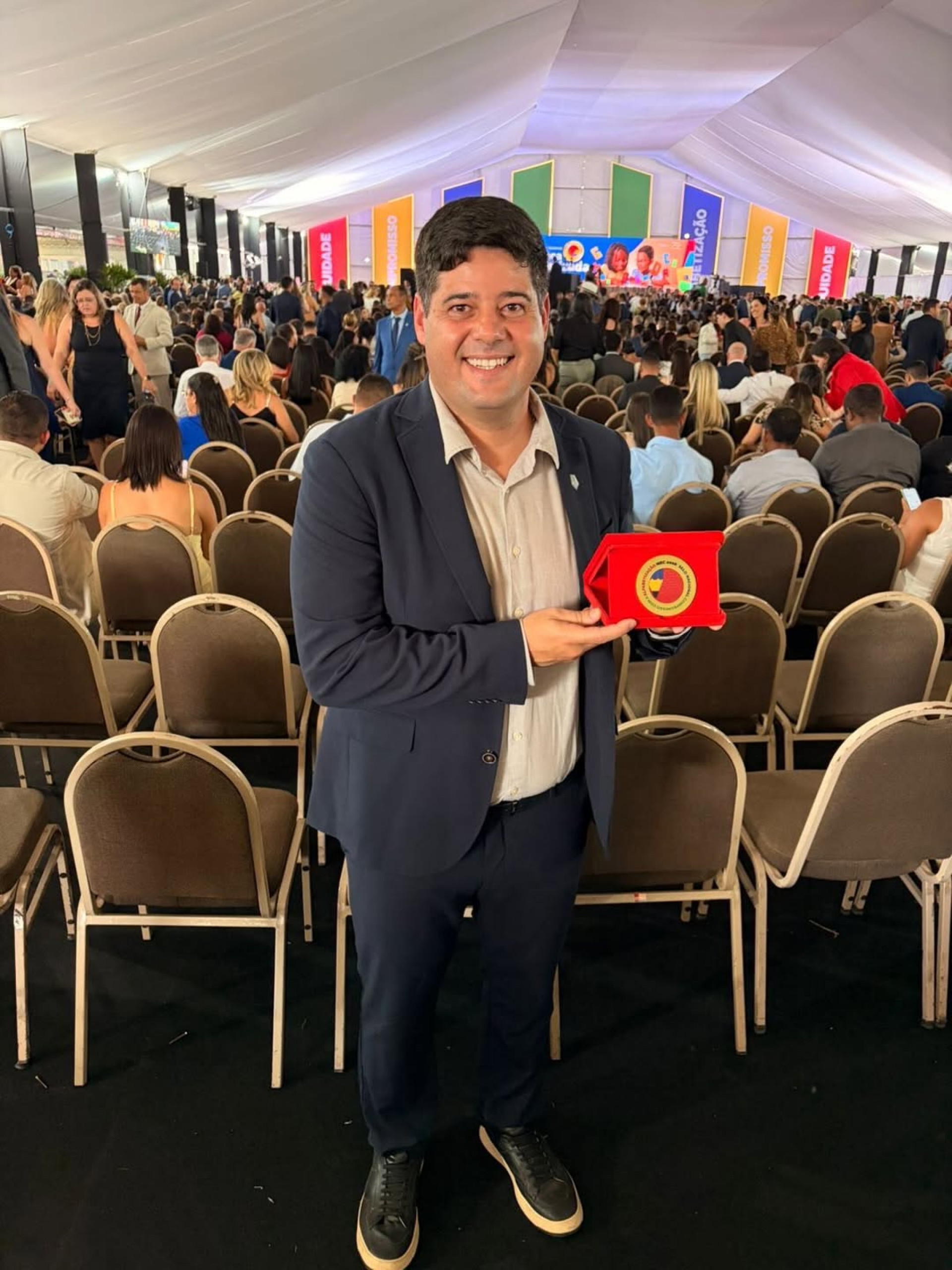 Araruama conquista Selo Ouro pela primeira vez na alfabetiza&ccedil;&atilde;o. - Reprodu&ccedil;&atilde;o/ Ascom