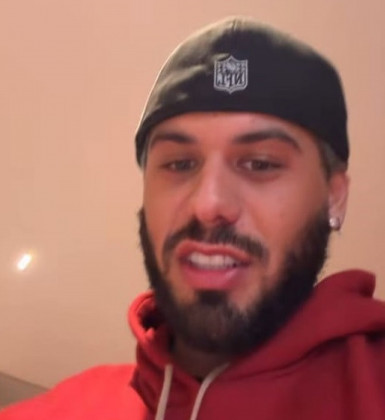 Zé Felipe responde seguidor e comenta possível volta com <br>Ana Castela