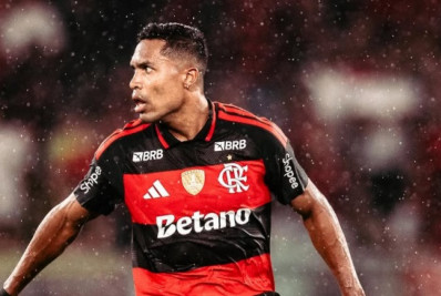 Flamengo pode ter retorno de Alex Sandro na estreia da Libertadores