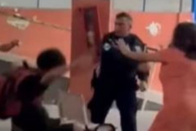 PM agride estudantes em escola estadual da Zona Sul