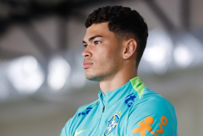 Botafogo acerta contratação do zagueiro Anthony, do Goiás