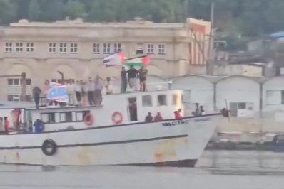 Navio com ajuda humanitária chega a Cuba em meio a crise e apagões