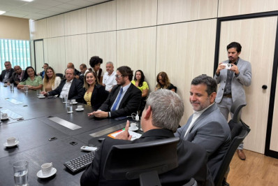 Daniela Soares avança em Brasília por universidade federal