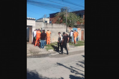 Casa com mais de uma tonelada de lixo é alvo de operação em Cabo Frio