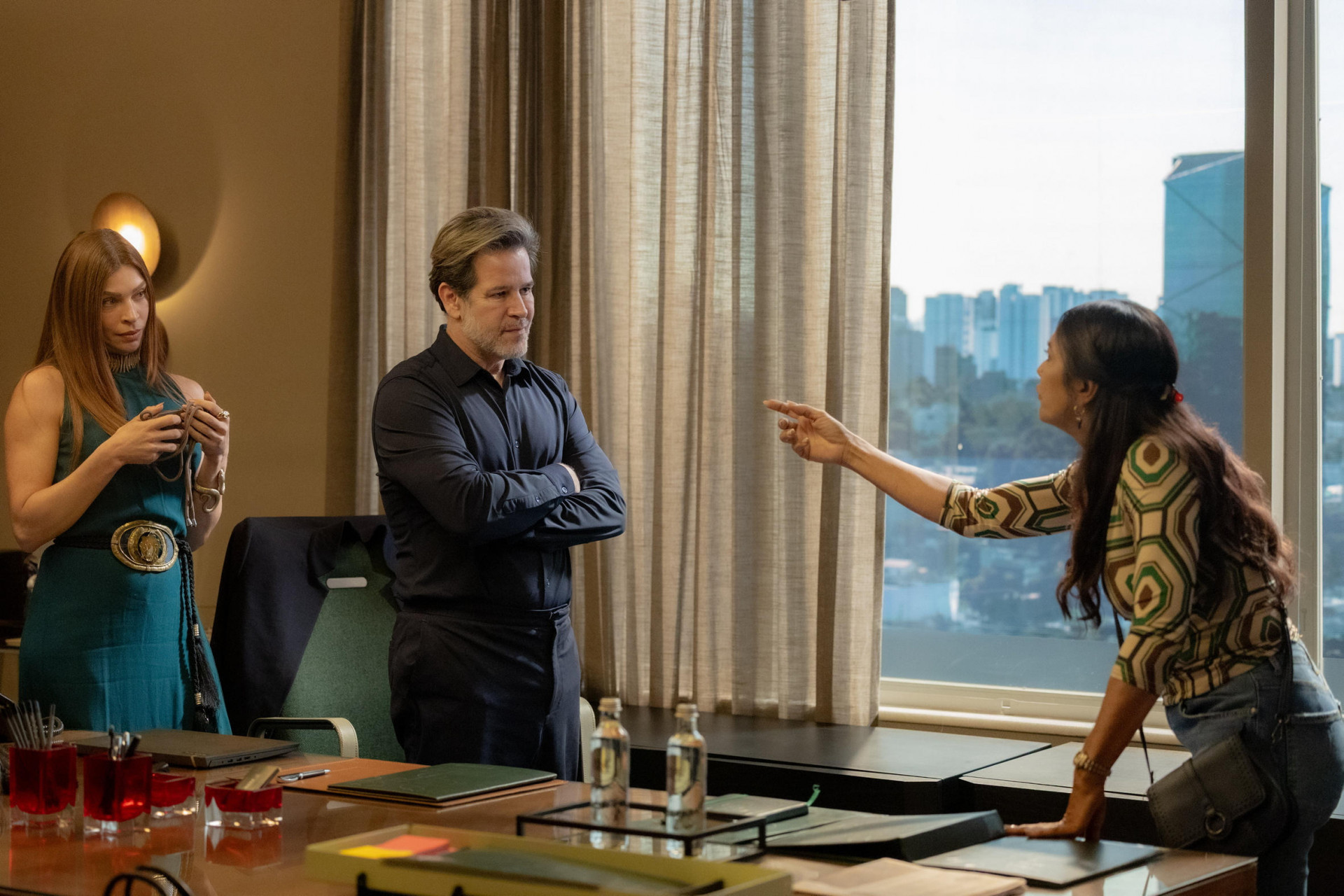 Lígia enfrenta Ferette e é chantageada -  Beatriz Damy / TV Globo