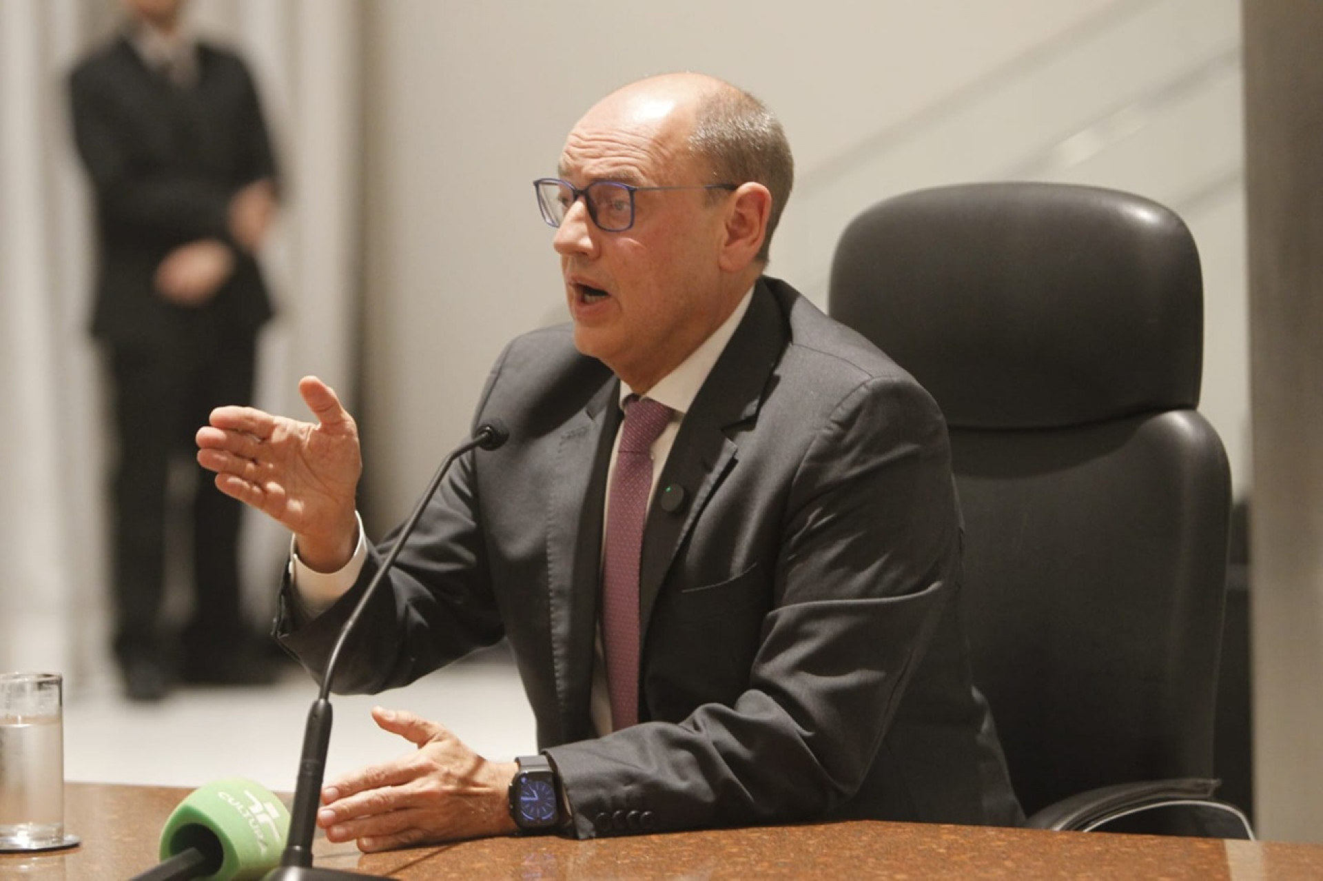 Desembargador Ricardo Couto, em sua primeira coletiva como governador temporário do Rio de Janeiro - Reginaldo Pimenta/Agência O Dia