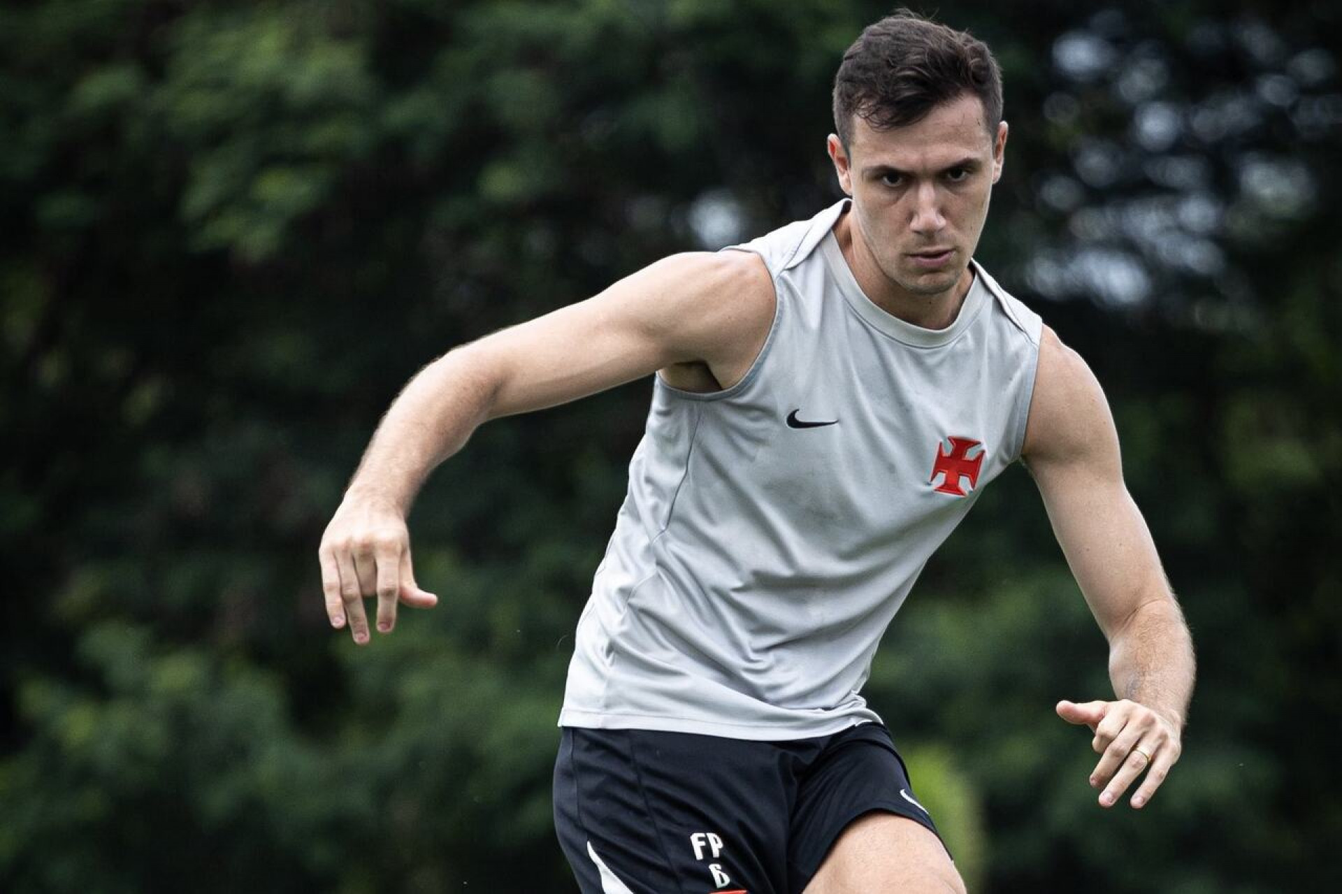 Ex-Vasco aponta Cuiabano como futuro lateral da Sele&ccedil;&atilde;o Brasileira