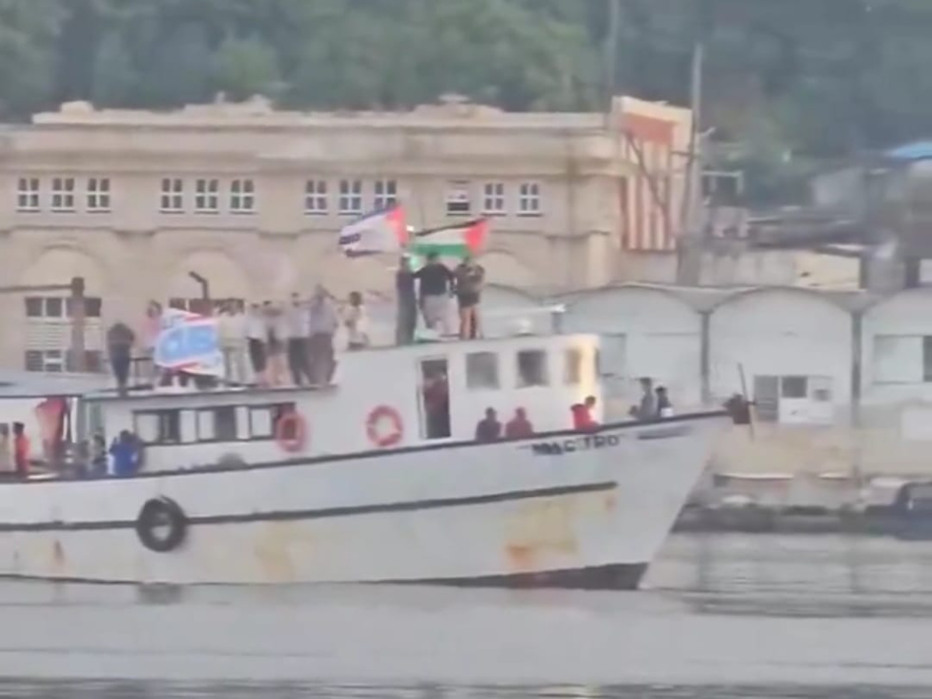 Navio com ajuda humanitária chega a Cuba em meio a crise e apagões