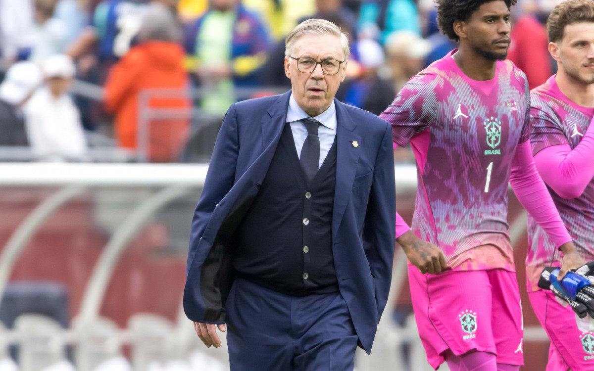 Foxborough (Estados Unidos), 26/03/2026 - Brasil x França - Carlo Ancelotti treinador do Brasil tdurante partida amistosa entre Brasil e França no Gillette Stadium na cidade de Foxborough (MA) nos Estados Unidos nesta quinta-feira, 26.
