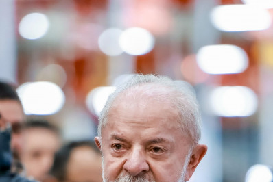 Lula diz que aumento do preço dos combustíveis é injustificável